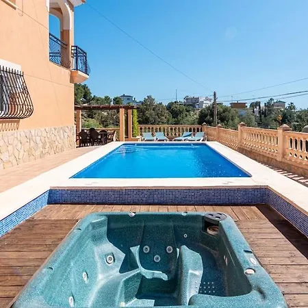 Dos Perlas Villa *